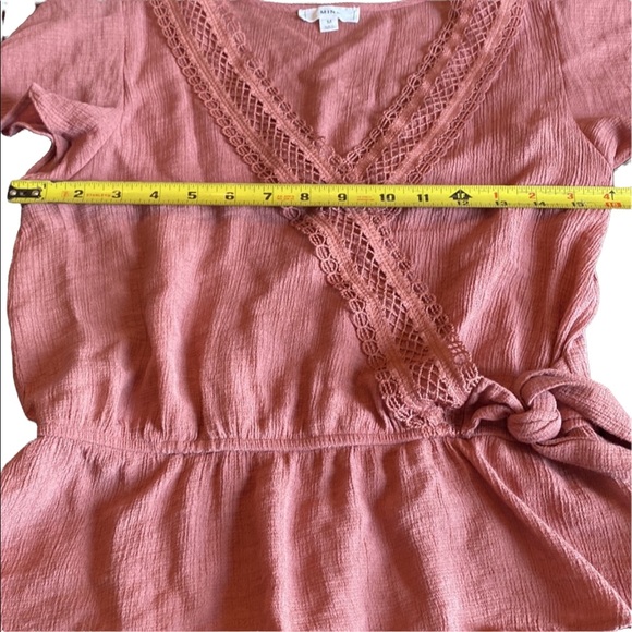 Mine Crossover Tie Front Rust Colored Top - Picture 12 of 12